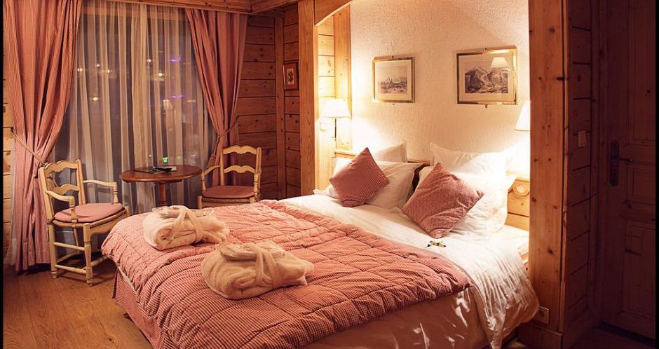 La Marmotte Hotel Room - image_6